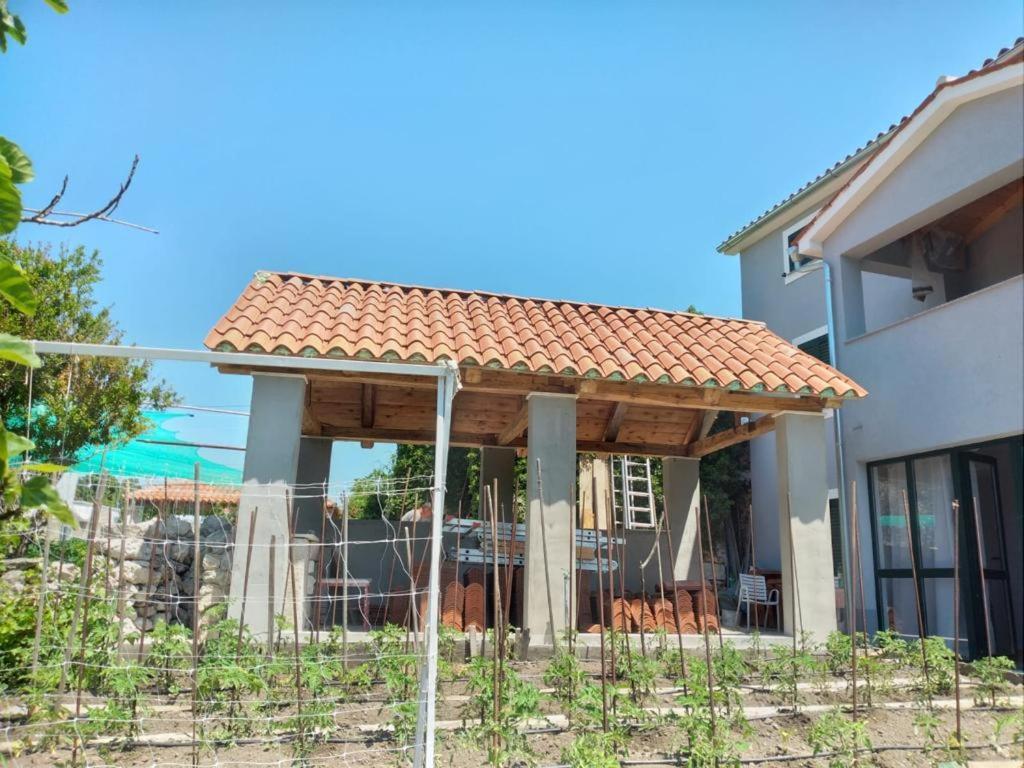 Lavanda Apartman 1 Cres Exterior photo